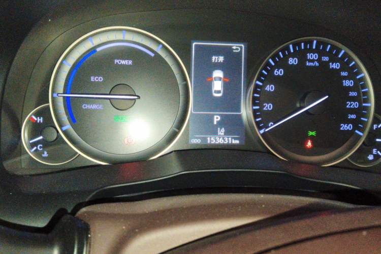 Used Lexus ES 2015 300h Comfort Edition Odometer Close Up