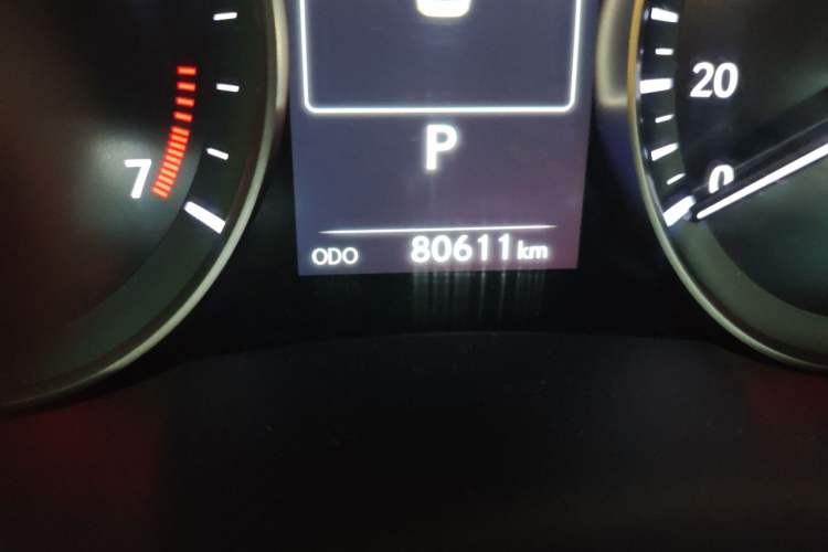 Used Lexus ES 2015 200 Elite Edition Odometer Close Up