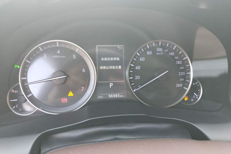 Used Lexus ES 2015 200 Elite Edition Odometer Close Up