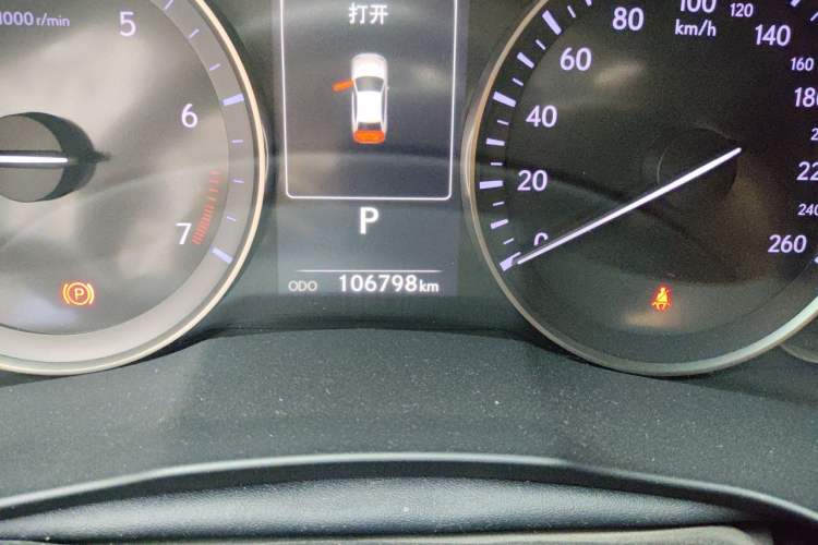 Used Lexus ES 2015 200 Elite Edition Odometer Close Up