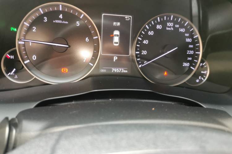 Used Lexus ES 2015 200 Elite Edition Odometer Close Up