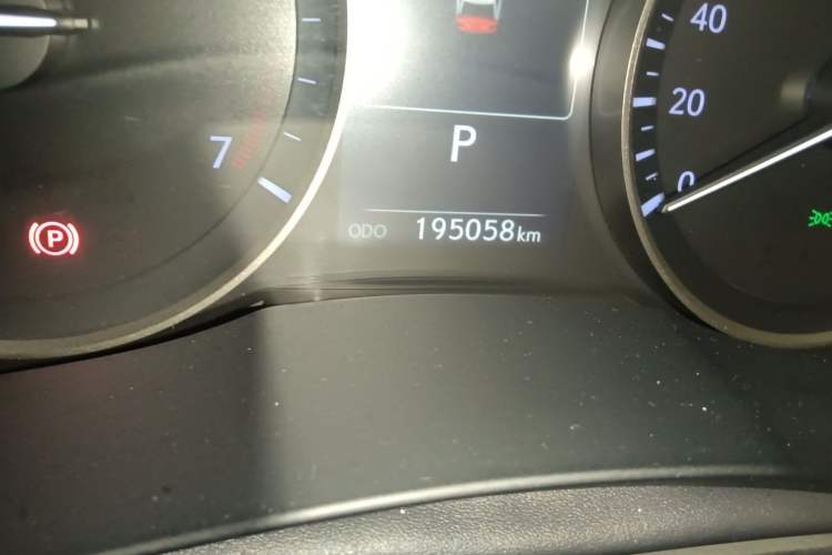 Used Lexus ES 2015 200 Elite Edition Odometer Close Up