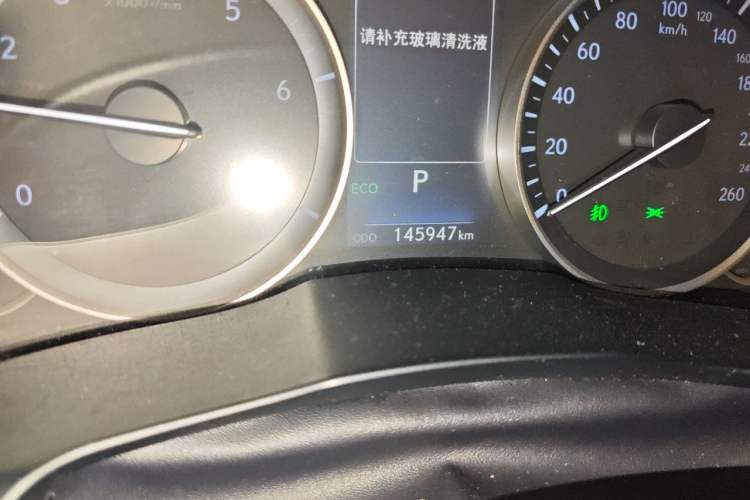 Used Lexus ES 2015 200 Elite Edition Odometer Close Up