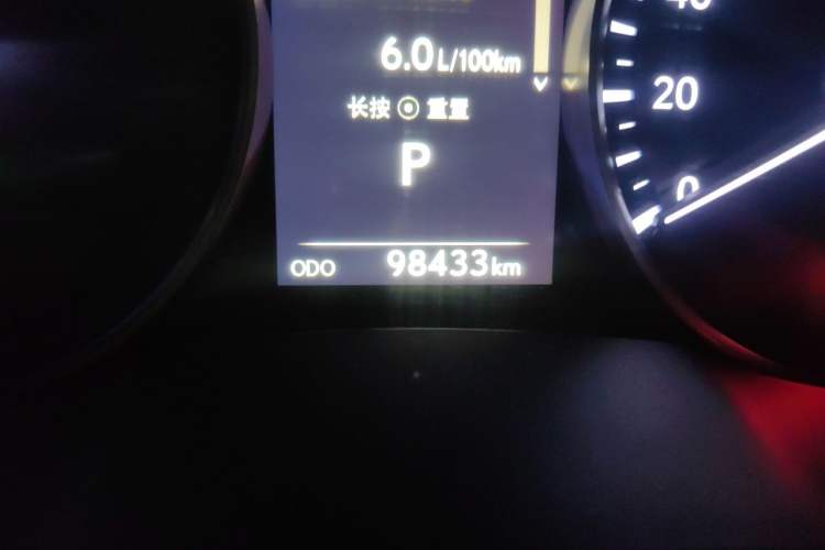 Used Lexus ES 2015 300h Comfort Edition Odometer Close Up