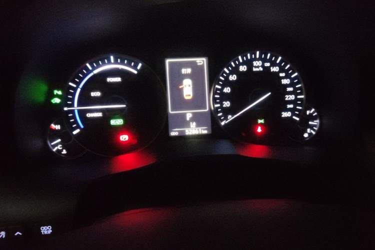 Used Lexus ES 2015 300h Comfort Edition Odometer Close Up