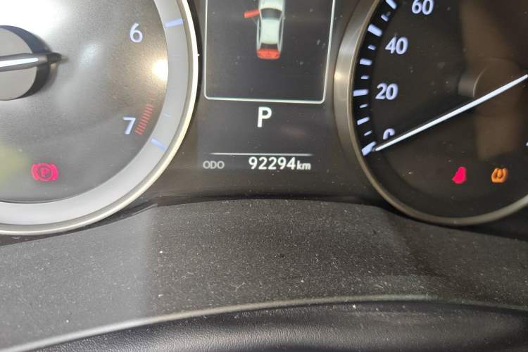 Used Lexus ES 2015 200 Elite Edition Odometer Close Up
