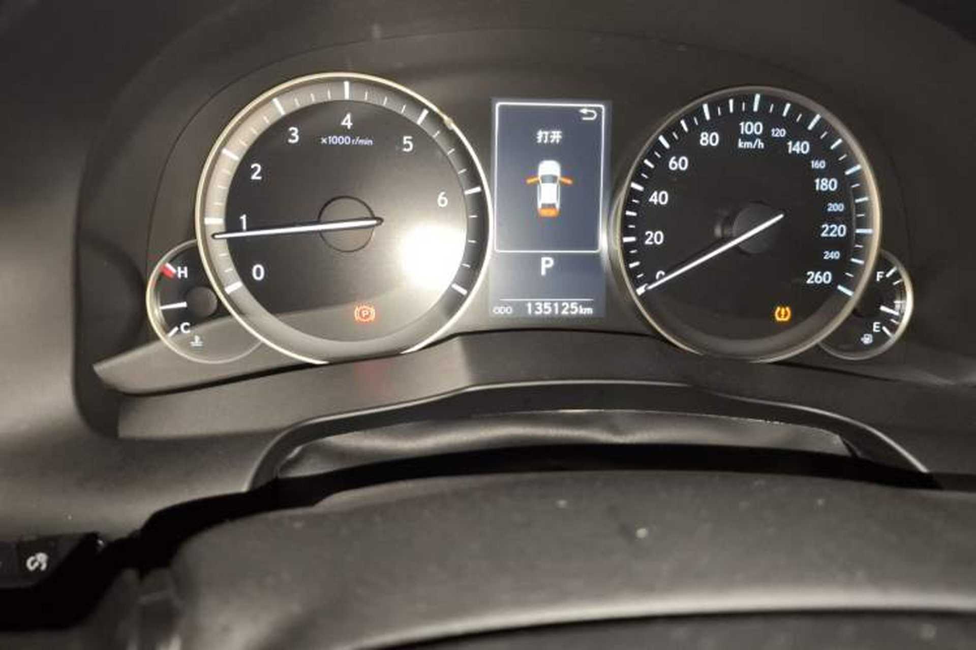 Used Lexus ES 2015 200 Elite Edition Odometer Close Up