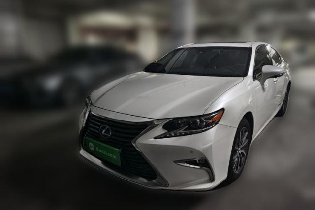 Used Lexus ES 2015 300h Comfort Edition