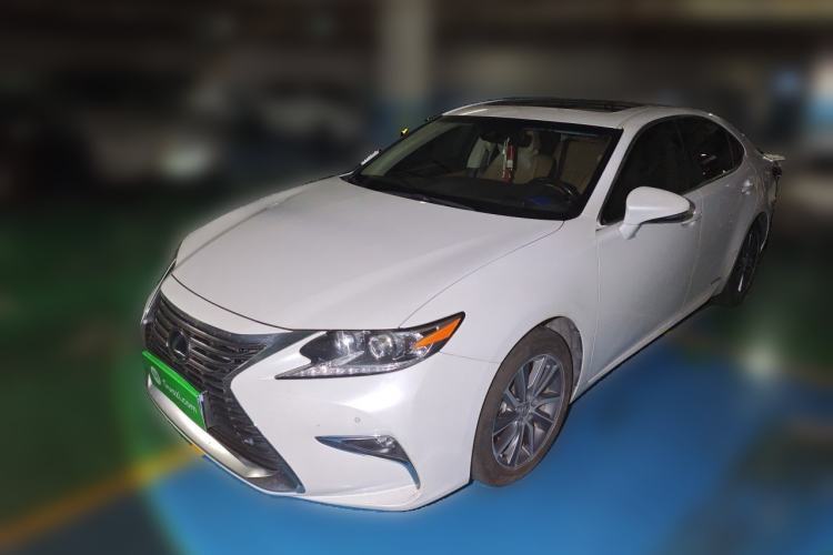 Ojetý Lexus ES 2015 300h Comfort Edition Guazi used car, China used car export, Used car for sale, Used  cars, Cheapest cars for sale