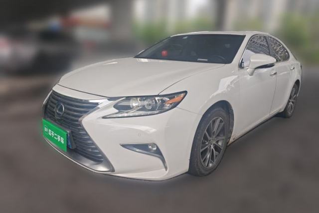 Used Lexus ES 2015 300h Comfort Edition