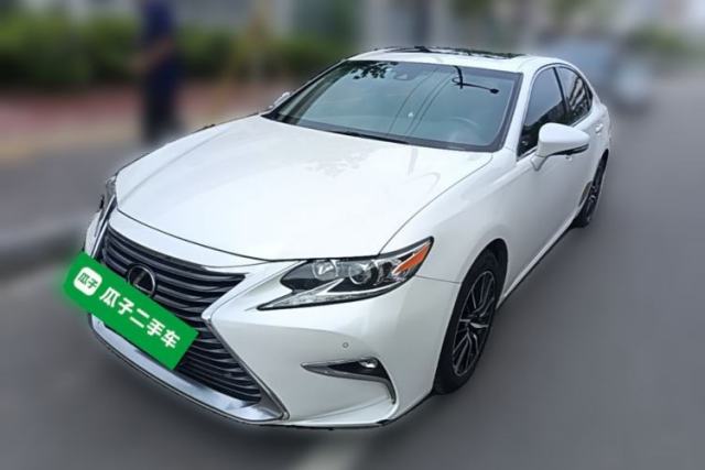 Lexus ES 2015 200 Comfort Edition de segunda mano