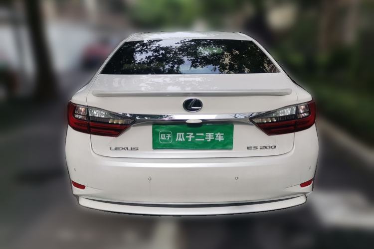 Used Lexus ES 2015 200 Elite Edition Rear