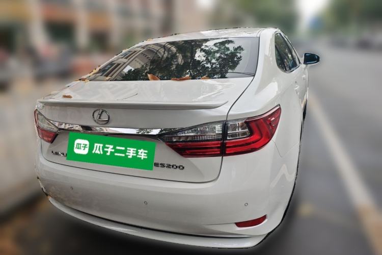 Used Lexus ES 2015 200 Elite Edition Rear