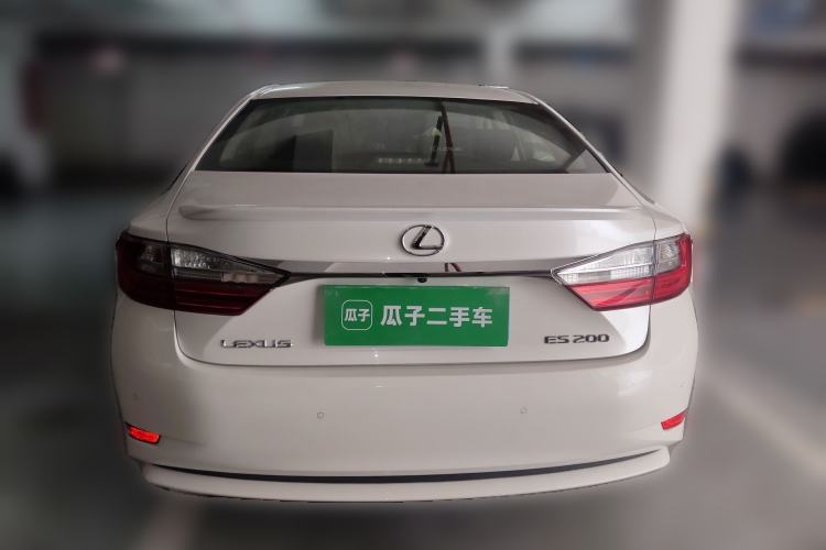 Used Lexus ES 2015 200 Elite Edition Rear