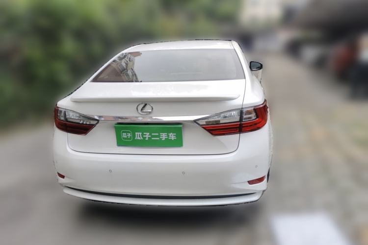 Used Lexus ES 2015 200 Elite Edition Rear