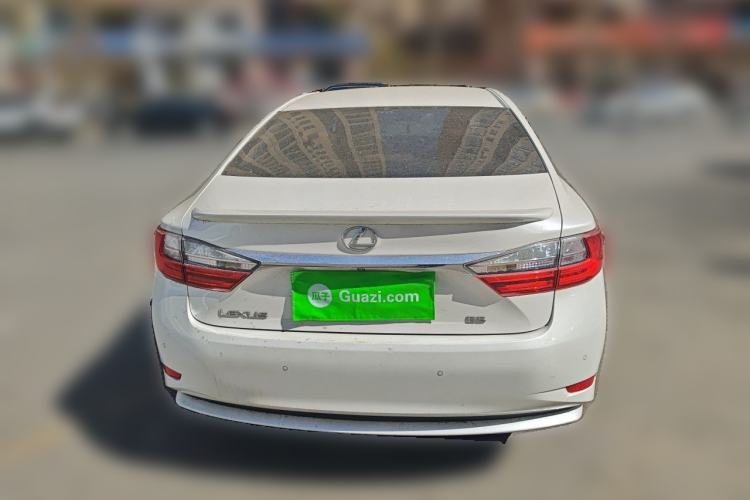 Used Lexus ES 2015 200 Elite Edition Rear