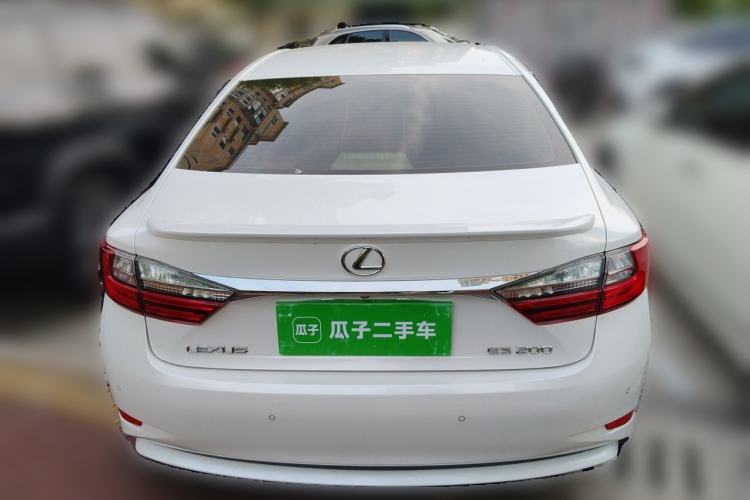 Used Lexus ES 2015 200 Elite Edition Rear