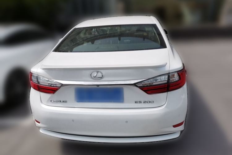 Used Lexus ES 2015 200 Elite Edition Rear