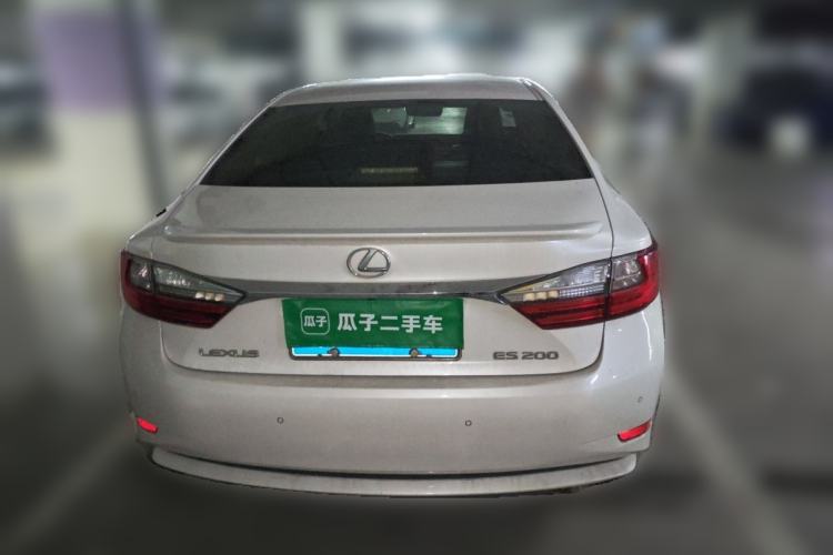 Used Lexus ES 2015 200 Elite Edition Rear