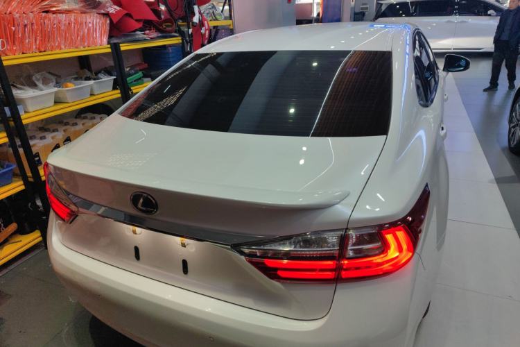 Used Lexus ES 2015 300h Comfort Edition Rear