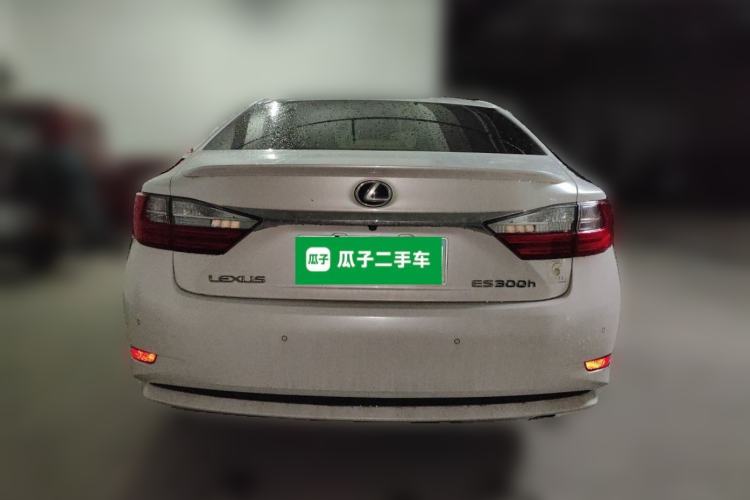 Used Lexus ES 2015 300h Comfort Edition Rear