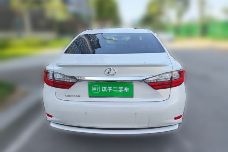 Used Lexus ES 2015 200 Elite Edition Rear