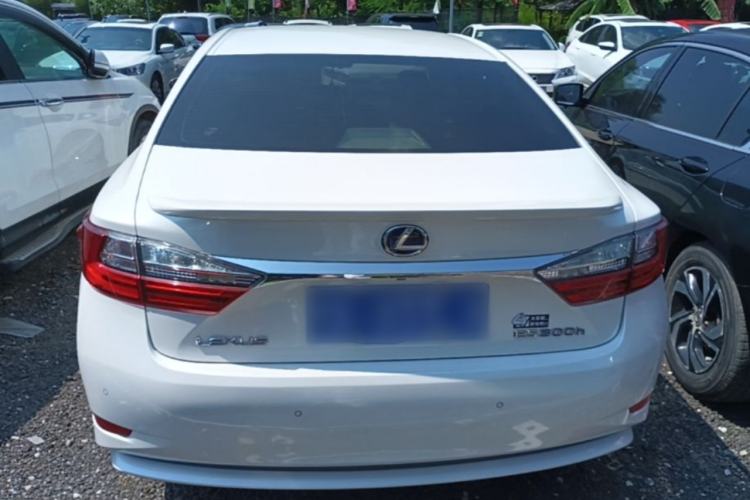 Used Lexus ES 2015 300h Comfort Edition Rear