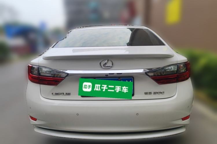 Used Lexus ES 2015 200 Elite Edition Rear