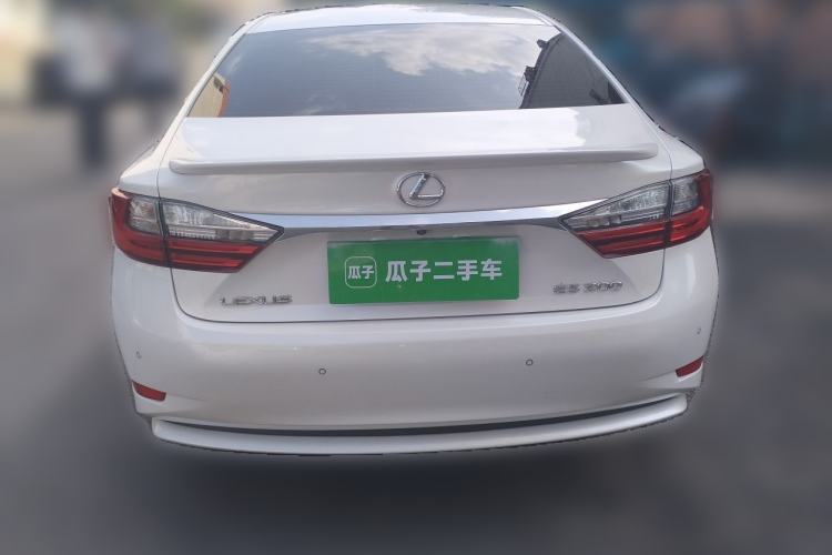 Used Lexus ES 2015 200 Elite Edition Rear