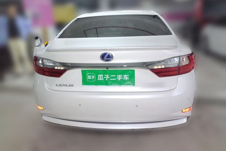 Used Lexus ES 2015 300h Comfort Edition Rear