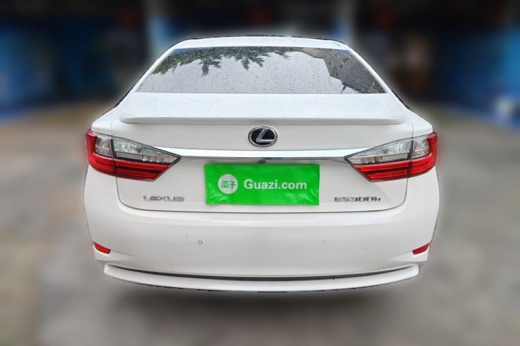 Used Lexus ES 2015 300h Comfort Edition Rear