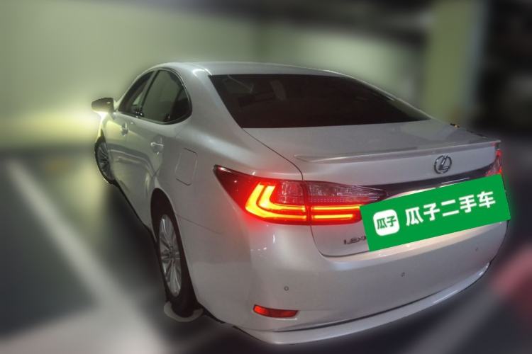 Used Lexus ES 2015 200 Comfort Edition Rear Left 45 Deg