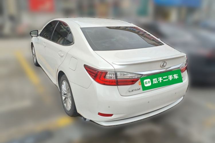 Used Lexus ES 2015 200 Elite Edition Rear Left 45 Deg