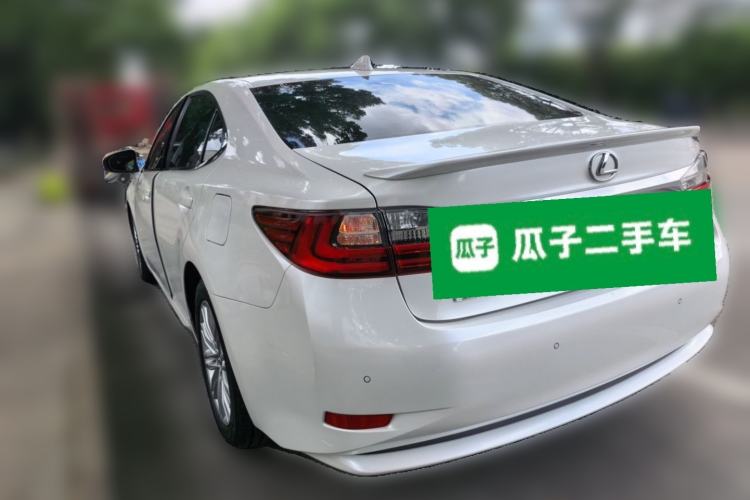 Used Lexus ES 2015 200 Elite Edition Rear Left 45 Deg