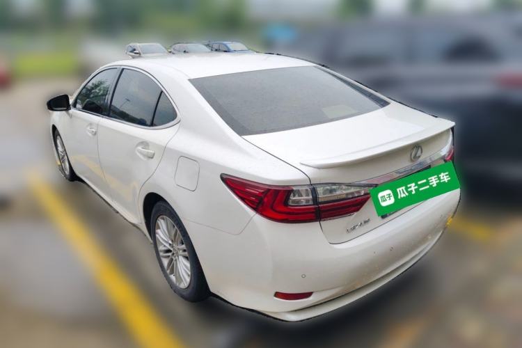 Used Lexus ES 2015 200 Comfort Edition Rear Left 45 Deg