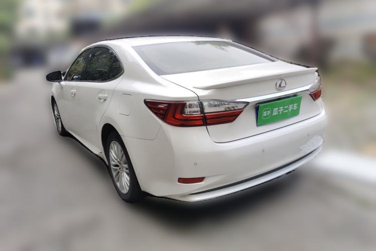 Used Lexus ES 2015 200 Elite Edition Rear Left 45 Deg