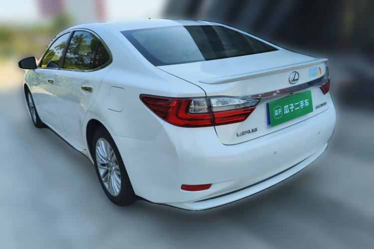 Used Lexus ES 2015 200 Elite Edition Rear Left 45 Deg