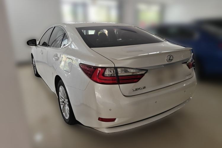 Used Lexus ES 2015 200 Elite Edition Rear Left 45 Deg