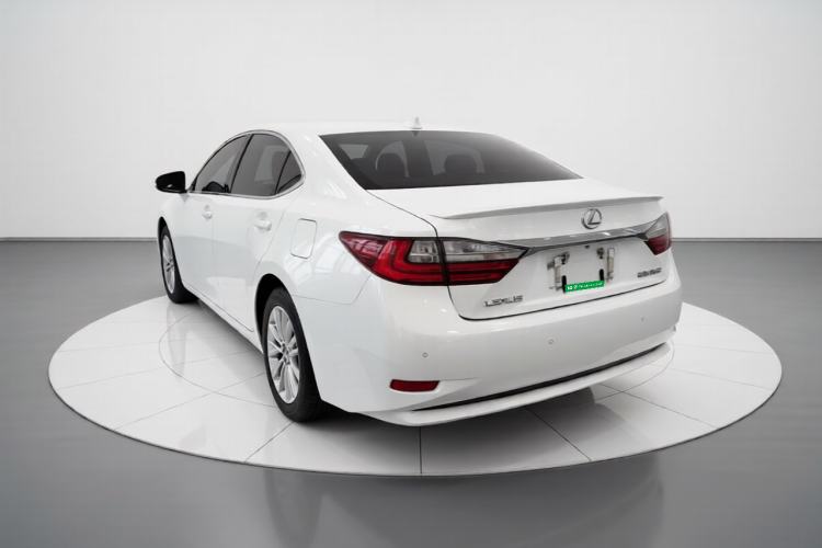 Used Lexus ES 2015 200 Elite Edition Rear Left 45 Deg