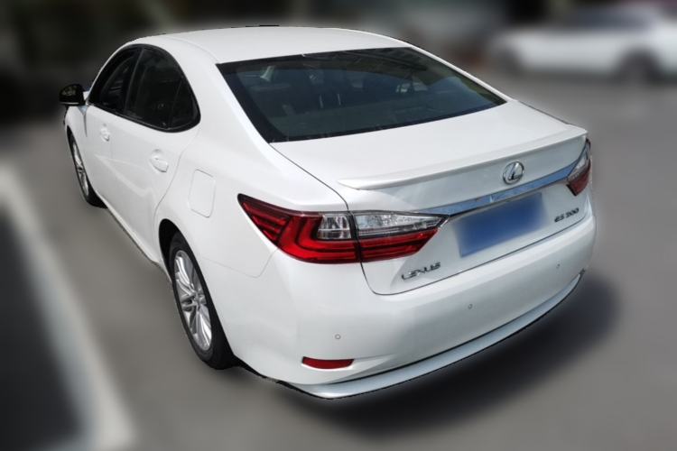 Used Lexus ES 2015 200 Elite Edition Rear Left 45 Deg