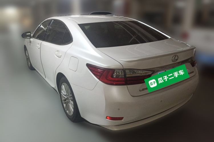 Used Lexus ES 2015 200 Elite Edition Rear Left 45 Deg
