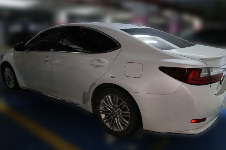 Used Lexus ES 2015 200 Elite Edition Rear Left 45 Deg