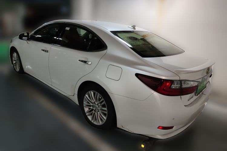 Used Lexus ES 2015 200 Comfort Edition Rear Left 45 Deg