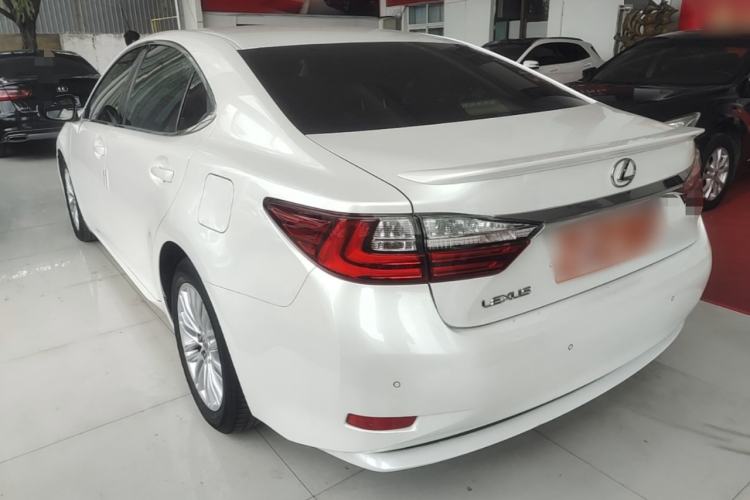 Used Lexus ES 2015 200 Elite Edition Rear Left 45 Deg