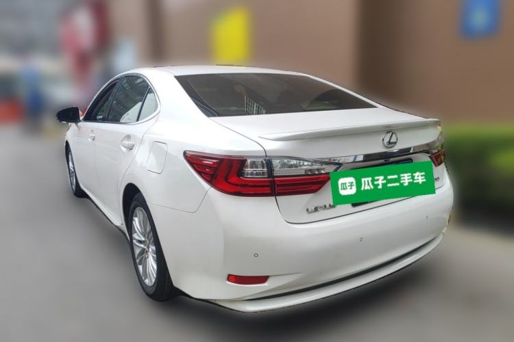 Used Lexus ES 2015 200 Elite Edition Rear Left 45 Deg