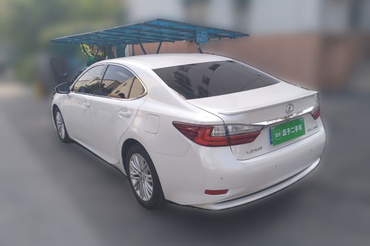 Used Lexus ES 2015 200 Elite Edition Rear Left 45 Deg