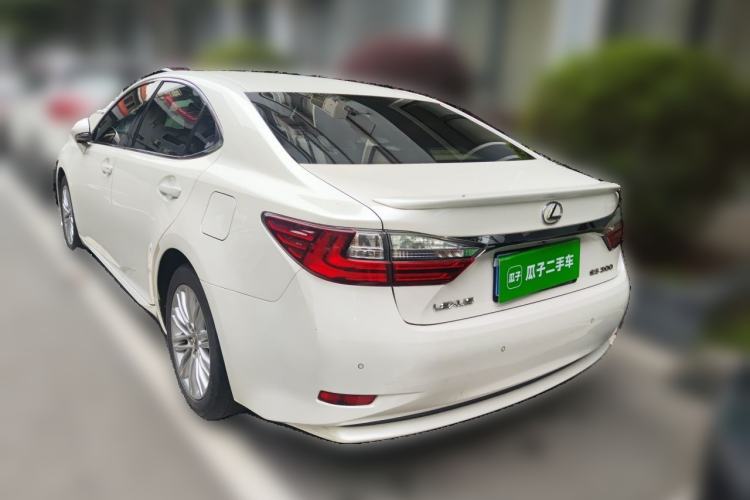 Used Lexus ES 2015 200 Elite Edition Rear Left 45 Deg