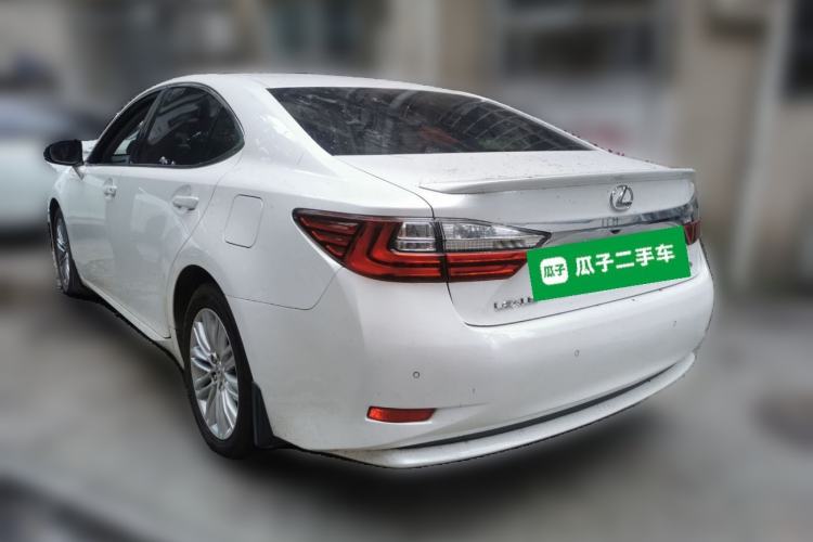 Used Lexus ES 2015 200 Elite Edition Rear Left 45 Deg