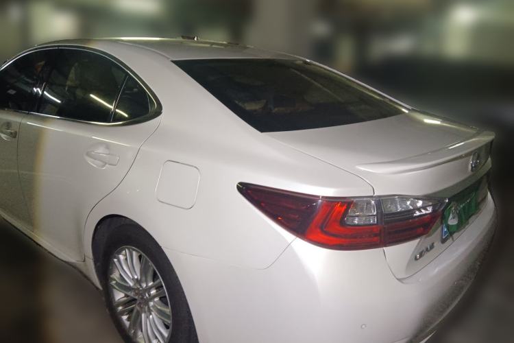 Used Lexus ES 2015 200 Elite Edition Rear Left 45 Deg