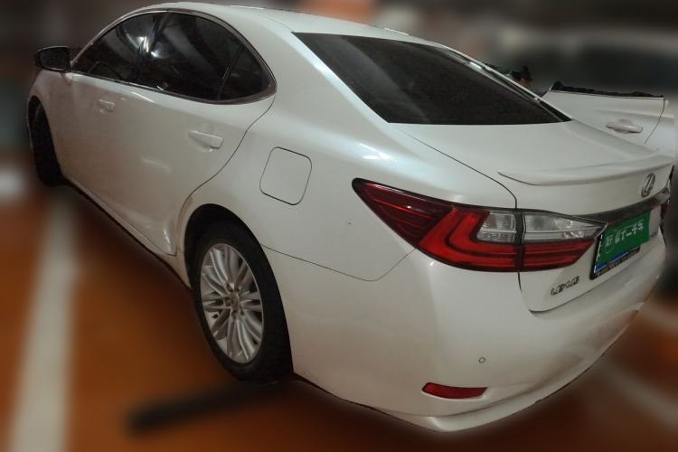 Used Lexus ES 2015 200 Elite Edition Rear Left 45 Deg